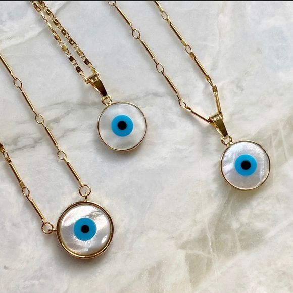 Evil Eye Shell Pendant Necklace - Picture 9 of 11